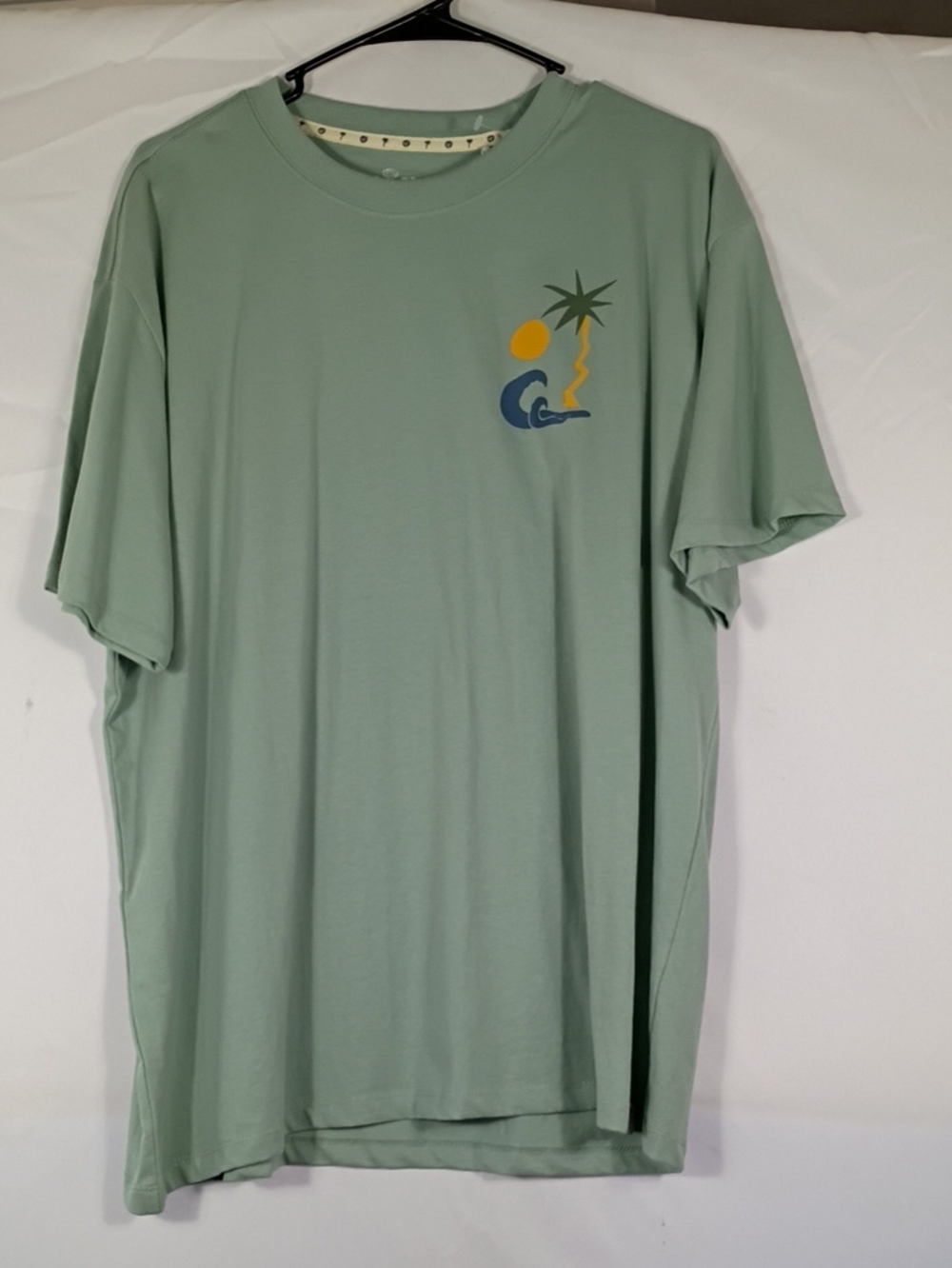 NWT Free Planet Harbor Gray Happiness Comes In Waves Sleeve Tee Mens Size XL